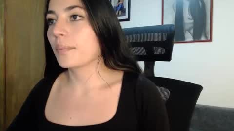Snapshot of honey_aynur chatting on April 2026 07:58:01 PM Honey Aynu online show from April 2026 07:58:01 PM