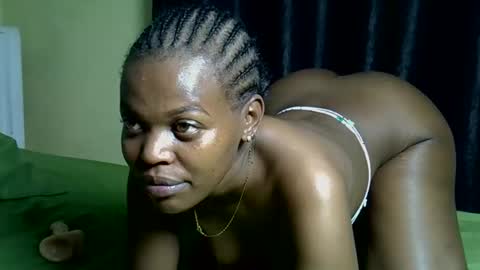 Honey-Belle online show from June 2026 05:03:02 AM