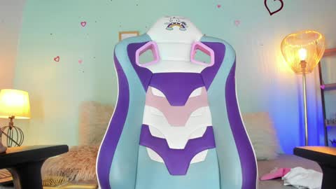 Snapshot of honey_fox01 chatting on December 2024 08:28:02 PM HONEY online show from December 2024 08:28:02 PM