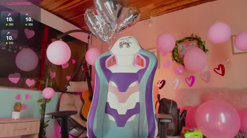 Snapshot of honey_fox01 chatting on February 2025 09:58:01 PM HONEY online show from February 2025 09:58:01 PM