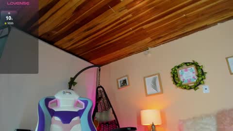 Snapshot of honey_fox01 chatting on March 2025 11:12:01 PM HONEY online show from March 2025 11:12:01 PM