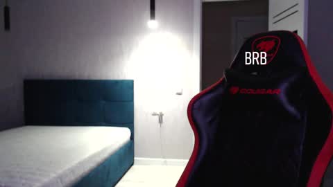 Snapshot of honey_furry chatting on March 2025 04:40:02 PM Wolfy online show from March 2025 04:40:02 PM