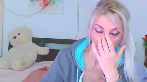 Snapshot of honey_lara chatting on February 2026 03:16:02 AM honey_lara online show from February 2026 03:16:02 AM