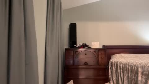 honey_man14 online show from April 2026 06:23:01 PM