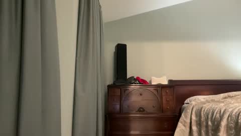 honey_man14 online show from April 2026 03:25:01 PM