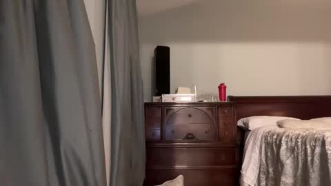 honey_man14 online show from April 2026 06:03:02 PM