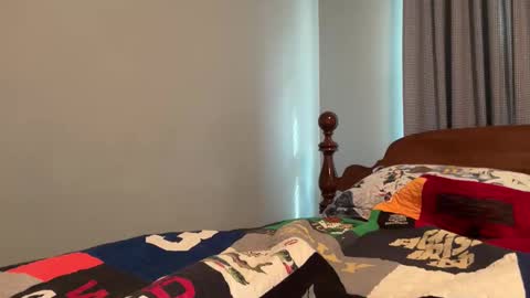 honey_man14 online show from May 2026 12:43:02 PM