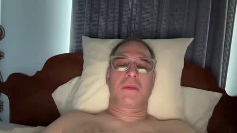 honey_man14 online show from May 2026 06:09:01 PM