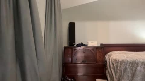 honey_man14 online show from June 2026 07:05:01 PM