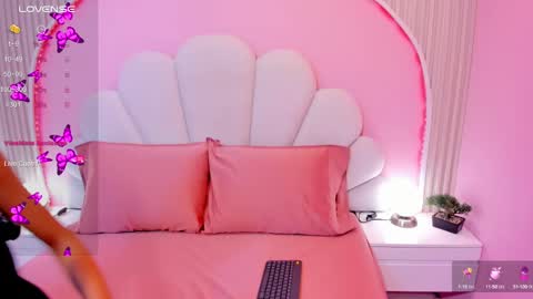 Snapshot of honey_sofii_ chatting on February 2025 03:33:02 AM honey_sofii_ online show from February 2025 03:33:02 AM