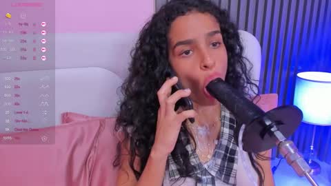 Snapshot of honey_sofii_ chatting on March 2025 05:58:02 PM honey_sofii_ online show from March 2025 05:58:02 PM