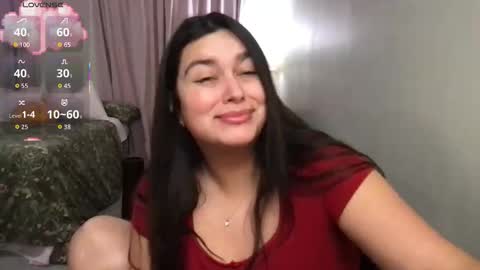 Snapshot of honey_tia chatting on December 2025 03:47:02 AM Tia online show from December 2025 03:47:02 AM