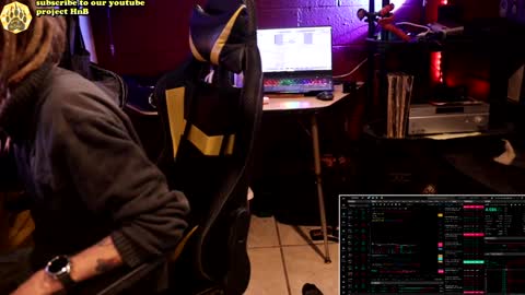 Snapshot of honeyand_thebear chatting on December 2024 07:34:01 PM Honey and Bear online show from December 2024 07:34:01 PM