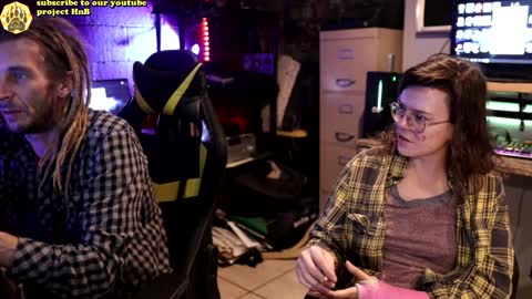 Snapshot of honeyand_thebear chatting on December 2024 05:48:01 AM Honey and Bear online show from December 2024 05:48:01 AM