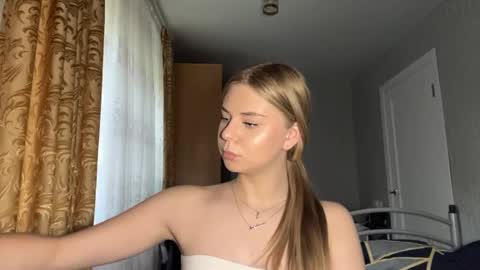 Klara online show from June 2026 02:33:01 PM