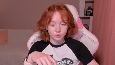 honeyautumn online show from February 2025 12:22:02 AM