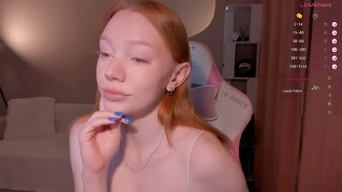 Snapshot of honeyautumn chatting on November 2025 09:25:02 PM honeyautumn online show from November 2025 09:25:02 PM