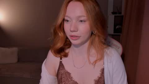 Snapshot of honeyautumn chatting on December 2025 11:22:02 PM honeyautumn online show from December 2025 11:22:02 PM