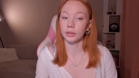 Snapshot of honeyautumn chatting on December 2025 10:50:01 PM honeyautumn online show from December 2025 10:50:01 PM