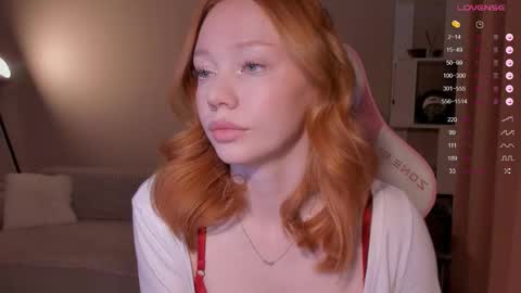 Snapshot of honeyautumn chatting on December 2025 11:45:01 PM honeyautumn online show from December 2025 11:45:01 PM