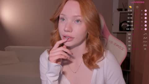Snapshot of honeyautumn chatting on January 2026 12:59:01 AM honeyautumn online show from January 2026 12:59:01 AM