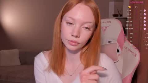Snapshot of honeyautumn chatting on January 2026 10:35:02 PM honeyautumn online show from January 2026 10:35:02 PM