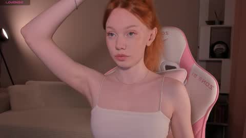Snapshot of honeyautumn chatting on February 2026 01:26:01 AM honeyautumn online show from February 2026 01:26:01 AM
