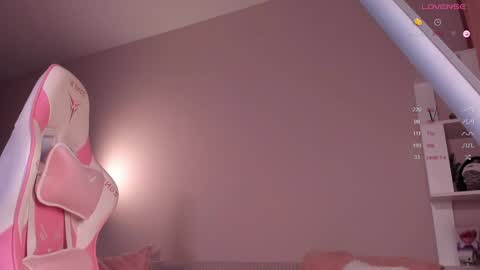 Snapshot of honeyautumn chatting on May 2026 01:56:01 AM honeyautumn online show from May 2026 01:56:01 AM