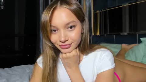 Snapshot of honeybae3 chatting on February 2026 11:36:01 AM Kira Instagram asaphoney Fansly asaphoney online show from February 2026 11:36:01 AM