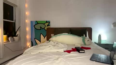 honeybbxx online show from February 2025 02:53:01 AM