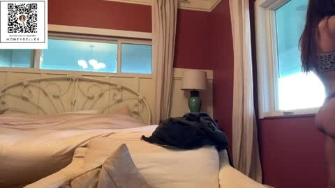 belle brunette online show from June 2026 04:02:02 PM