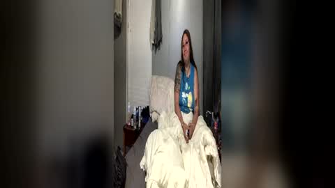 Snapshot of honeyboo27 chatting on June 2026 03:30:02 AM honeyboo27 online show from June 2026 03:30:02 AM