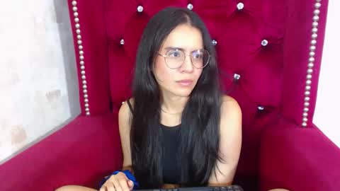 Emily online show from December 2025 03:41:01 PM