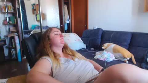 HoneydewMolly online show from June 2026 12:20:01 PM