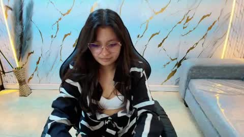 honeydoll_tf online show from May 2026 01:38:02 PM