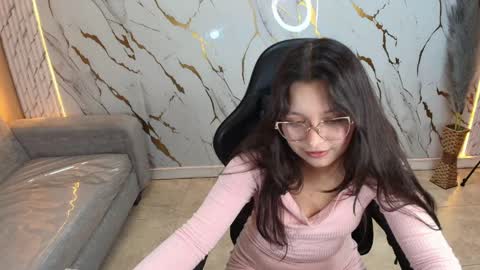 honeydoll_tf online show from May 2026 02:45:01 PM