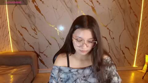honeydoll_tf online show from May 2026 12:55:02 PM