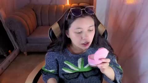 honeydoll_tf online show from June 2026 01:01:02 PM