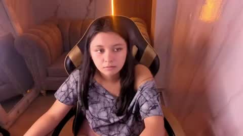 honeydoll_tf online show from June 2026 12:49:01 PM
