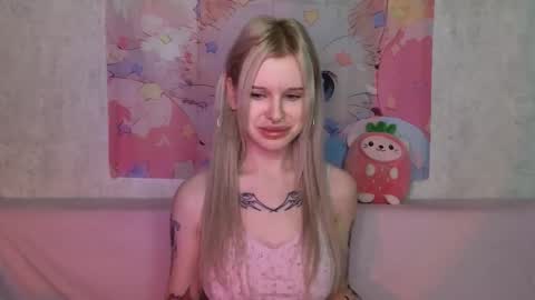 Snapshot of honeygold__ chatting on December 2025 03:55:02 AM Lisa online show from December 2025 03:55:02 AM