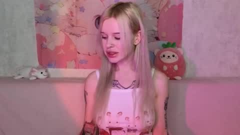 Snapshot of honeygold__ chatting on December 2025 03:59:01 AM Lisa online show from December 2025 03:59:01 AM