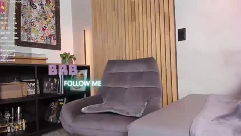 Sofia independent model online show from February 2025 02:25:01 PM