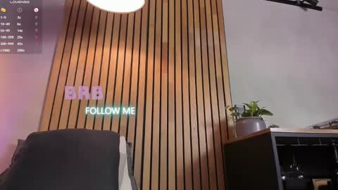 Sofia independent model online show from March 2025 02:37:01 PM