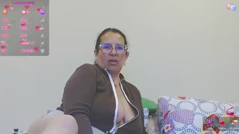 Snapshot of honeyhotpaty chatting on February 2026 02:55:02 AM sofia online show from February 2026 02:55:02 AM