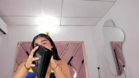 honeyht online show from July 2026 12:15:02 PM
