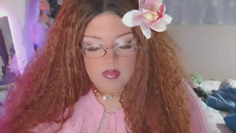 Snapshot of honeylavender777 chatting on May 2026 09:25:01 AM honeylavender777 online show from May 2026 09:25:01 AM