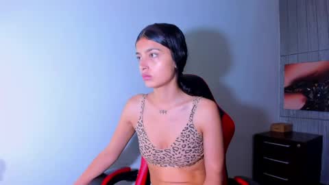 HONEY LUXE online show from May 2026 12:44:01 PM