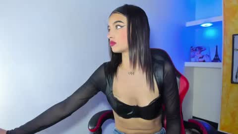 HONEY LUXE online show from June 2026 09:01:02 PM