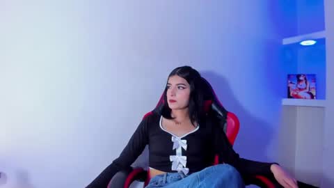 HONEY LUXE online show from July 2026 07:27:01 PM