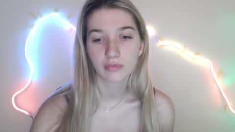 honeyveil online show from June 2026 11:11:02 AM